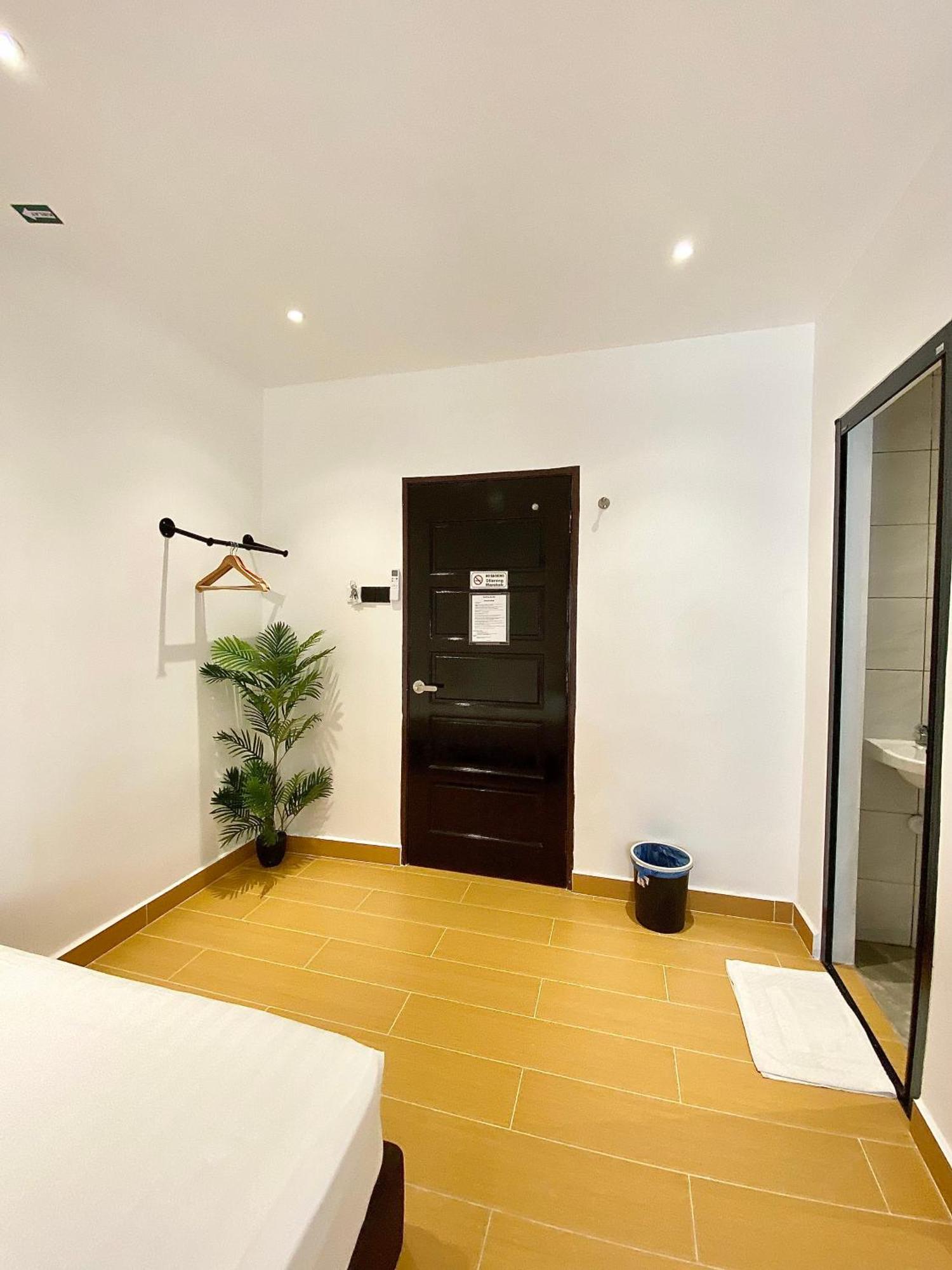 The 6N By Sky Hive Hotel George Town Eksteriør billede