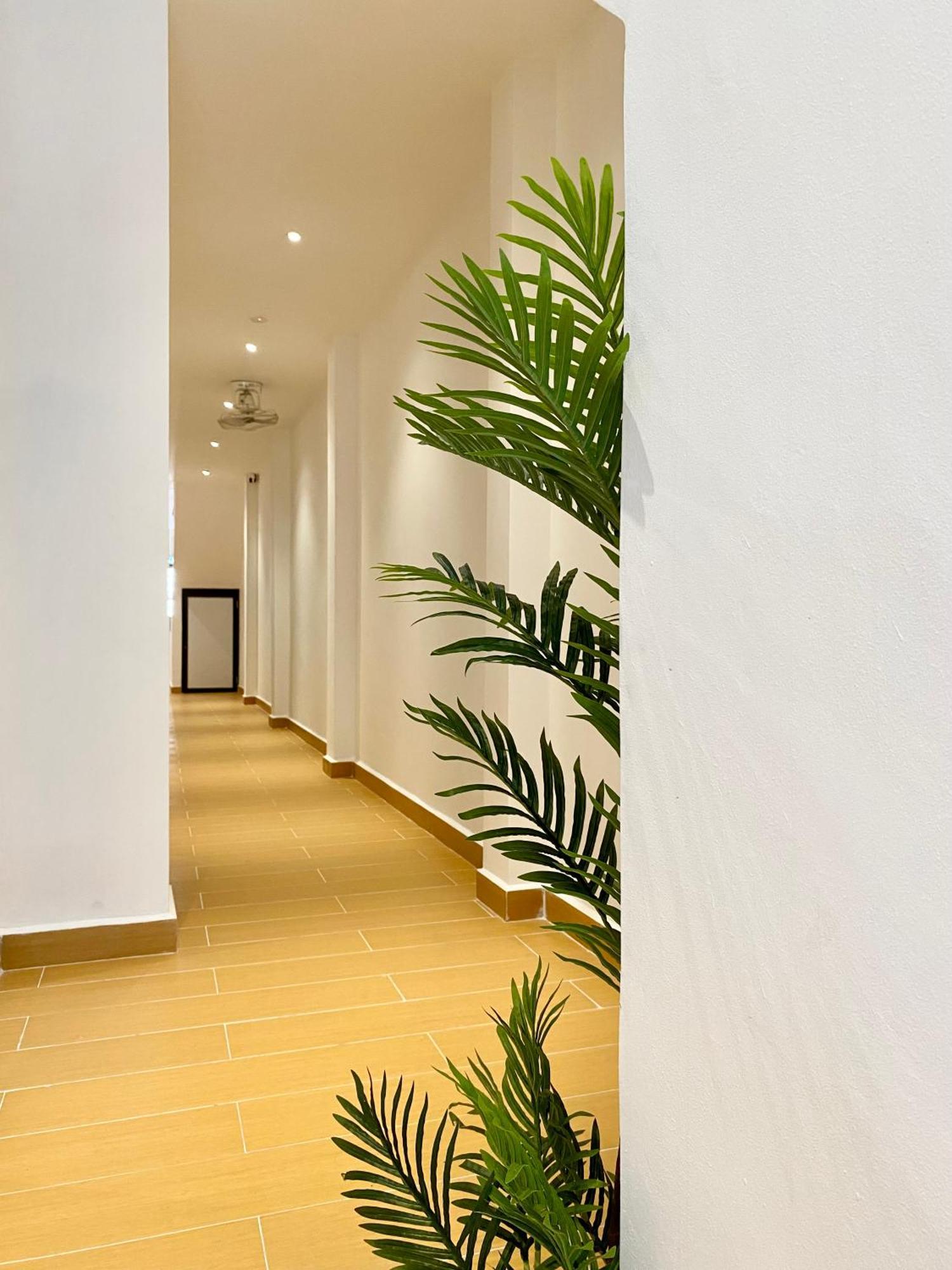 The 6N By Sky Hive Hotel George Town Eksteriør billede